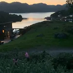 By The Fjord Med Σπίτι διακοπών Gronsfjord