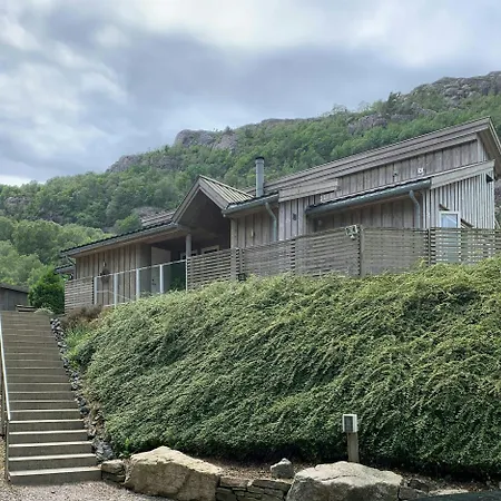 By The Fjord Med Gronsfjord