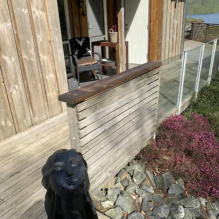 Дом отдыха By The Fjord Med Gronsfjord