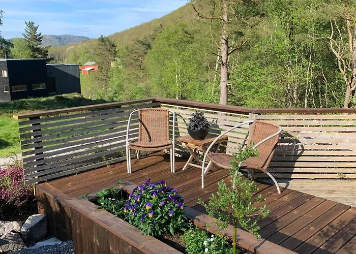 By The Fjord Med * Gronsfjord